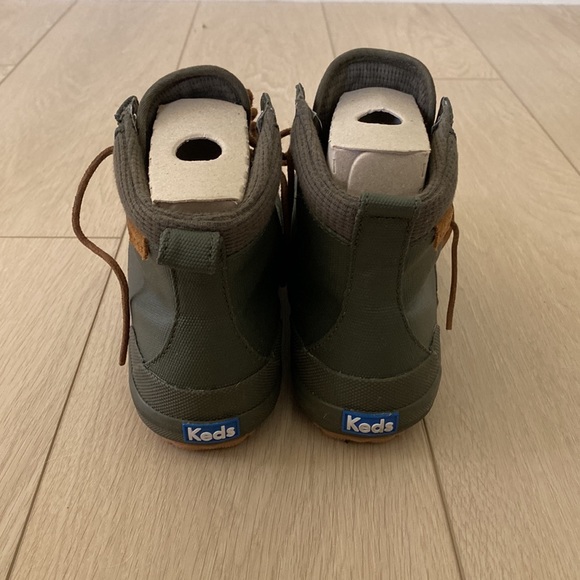 Keds, Green Flats, Size 9 - Picture 5 of 7